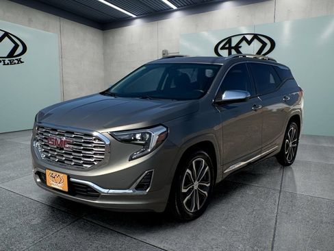 Used 2018 GMC Terrain Denali w/ Advanced Safety Package FWD image 7