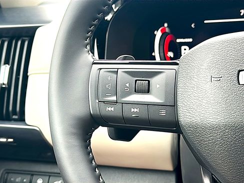 New 2026 Nissan Pathfinder SL FWD image 20