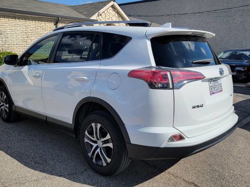 Used 2017 Toyota RAV4 LE image 8