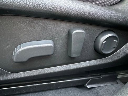 Used 2024 Subaru Crosstrek 2.0i Premium image 20