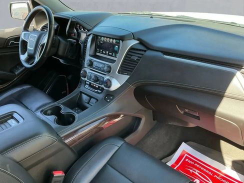 Used 2017 GMC Yukon SLT w/ Open Road Package image 22
