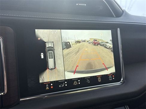 Used 2023 GMC Yukon Denali Ultimate image 17