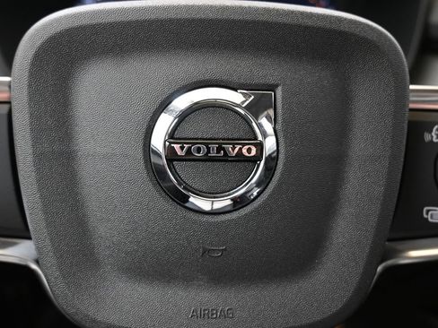 New 2026 Volvo XC40 B5 Ultra w/ Protection Package Premier image 30