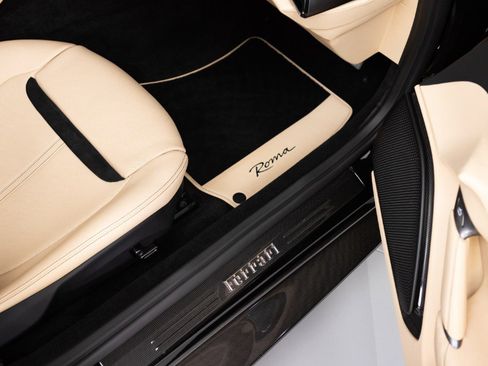 Certified 2021 Ferrari Roma image 62