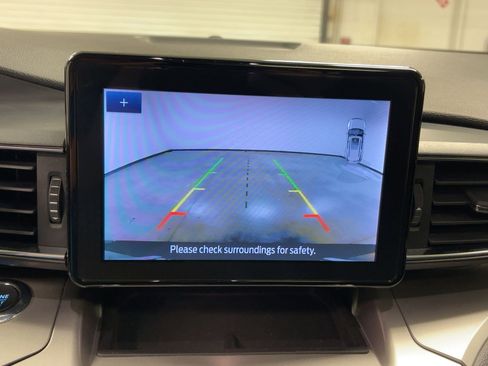 Used 2022 Ford Explorer XLT w/ Equipment Group 202A image 26