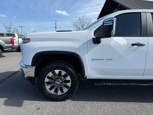 Used 2022 Chevrolet Silverado 2500 Custom w/ Custom Value Package image 33