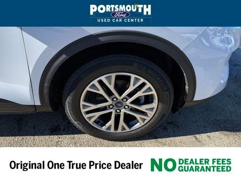 Certified 2022 Ford Escape SEL w/ Technology Package image 32