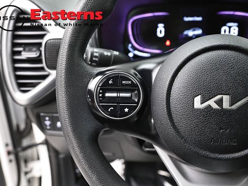 Used 2024 Kia Soul LX w/ Option Group 015 FWD image 15