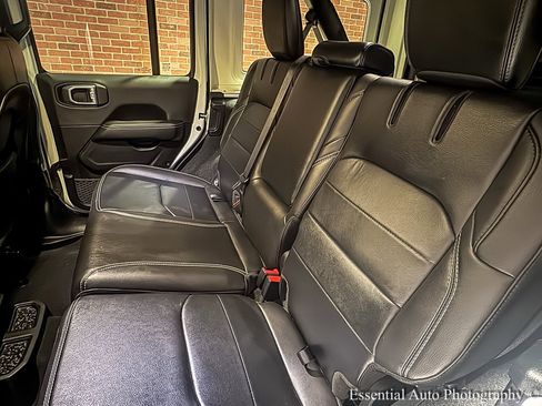 Used 2023 Jeep Wrangler Unlimited Sahara w/ Cold Weather Group image 15