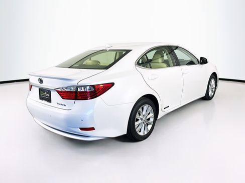 Used 2013 Lexus ES 300h Hybrid w/ Luxury Pkg image 9