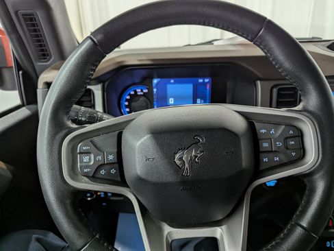 Used 2023 Ford Bronco Outer Banks image 16