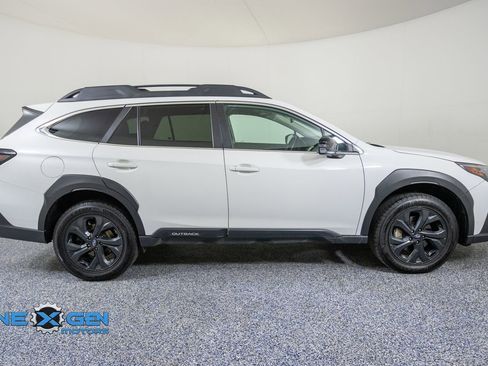 Used 2025 Subaru Outback Onyx Edition XT w/ Popular Package #2 AWD/4WD image 8