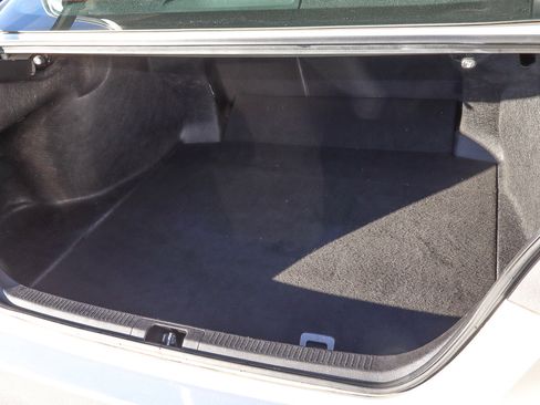 Used 2024 Toyota Camry SE image 9