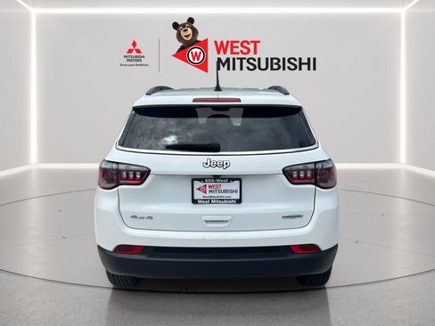Used 2024 Jeep Compass Latitude AWD/4WD image 5