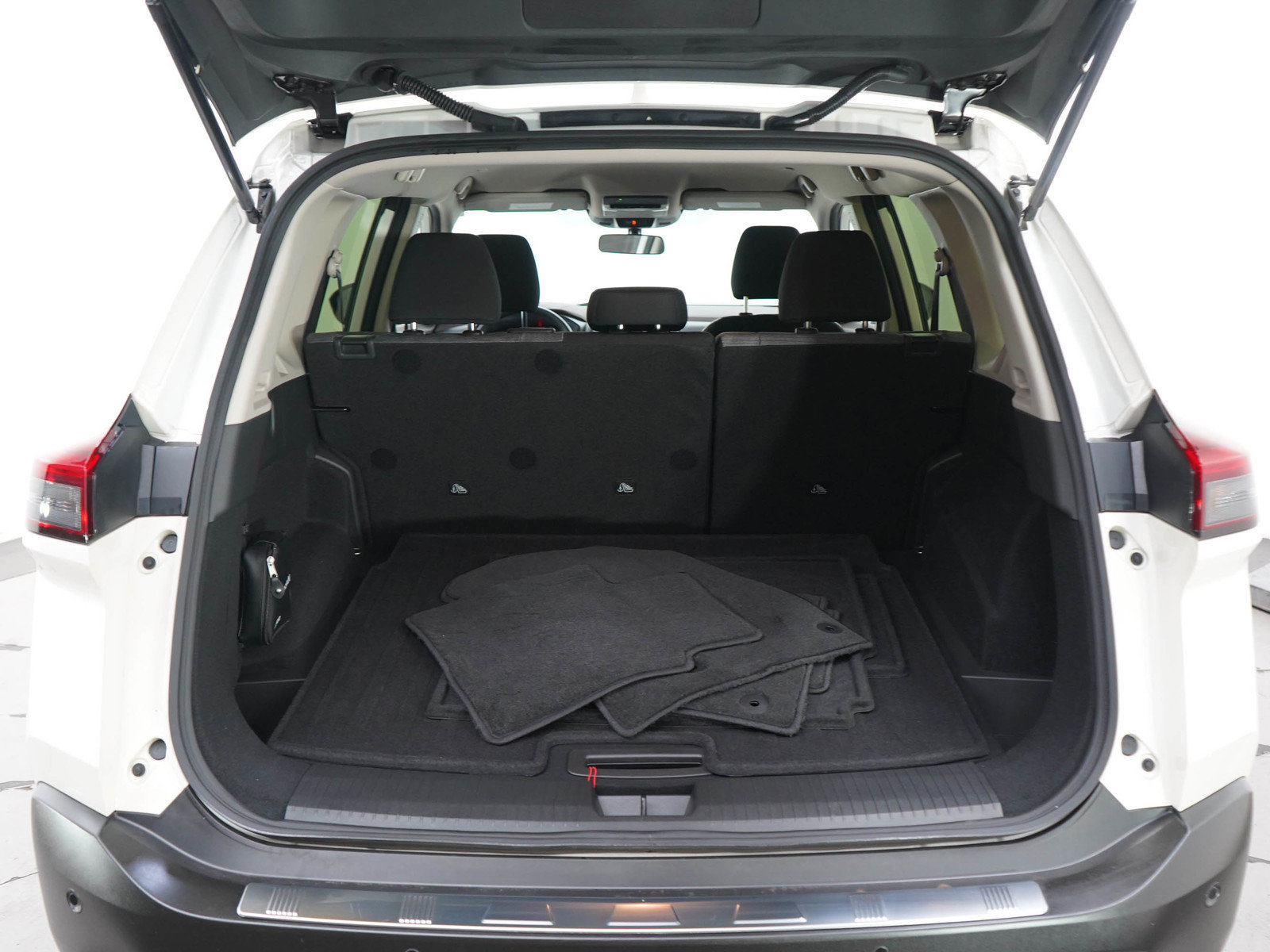 Used 2023 Nissan Rogue SV AWD/4WD image 17