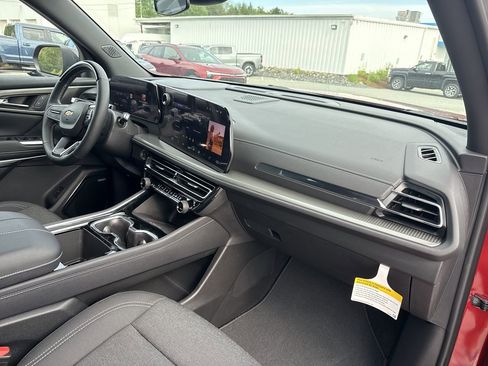 New 2025 Chevrolet Traverse LT w/ Enhanced Driving Package AWD/4WD image 64