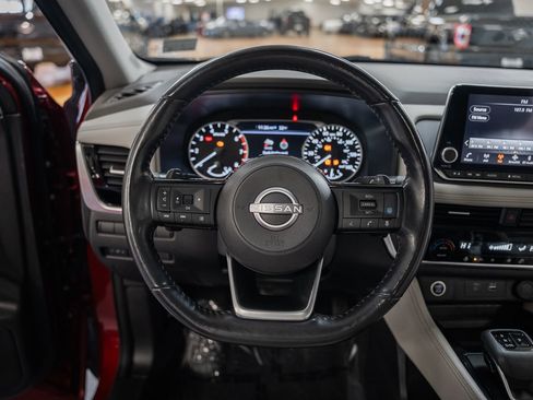 Used 2023 Nissan Rogue SL image 33