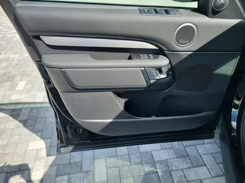 New 2025 Land Rover Discovery Dynamic SE AWD/4WD image 23