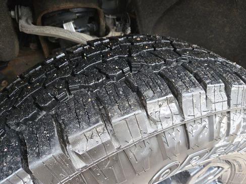 Used 2022 Chevrolet Silverado 1500 ZR2 w/ Technology Package image 11