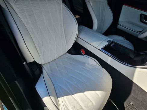 Used 2025 Mercedes-Benz S 63 AMG S image 24