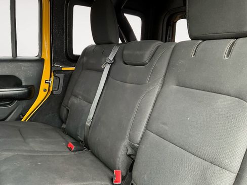 Used 2019 Jeep Wrangler Unlimited Sport image 16