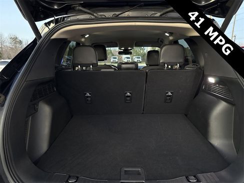 Used 2020 Ford Escape Titanium image 27