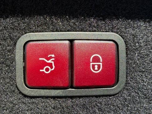 Used 2015 Mercedes-Benz S 63 AMG 4MATIC Sedan image 24