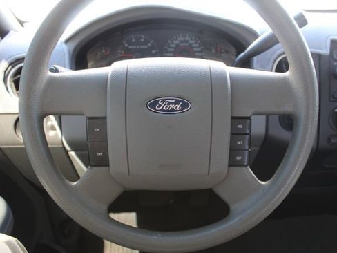 Used 2006 Ford F150 XLT image 10