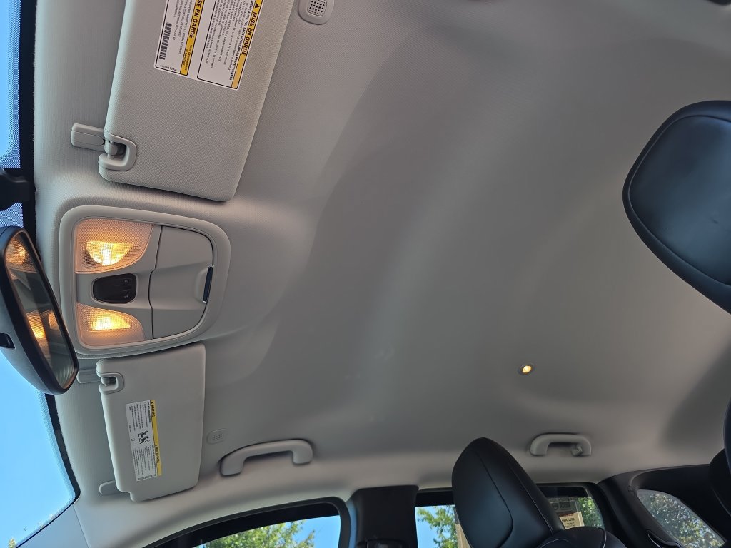 Used 2021 Jeep Cherokee Latitude Plus FWD image 18