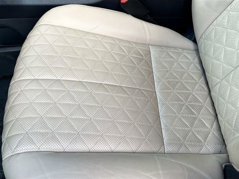 Used 2024 Nissan Murano Platinum w/ Cargo Package image 19