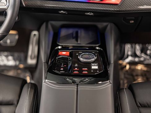 Used 2025 BMW M5 w/ Carbon Package image 39