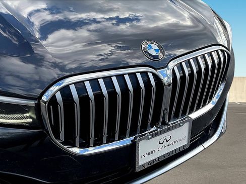 Used 2021 BMW 740i xDrive w/ Luxury Rear Seating Package AWD/4WD image 32