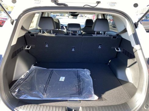 New 2025 Kia Seltos S image 4