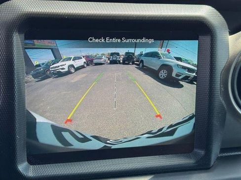 Used 2022 Jeep Wrangler Unlimited Sport w/ Sun And Sound Package AWD/4WD image 21