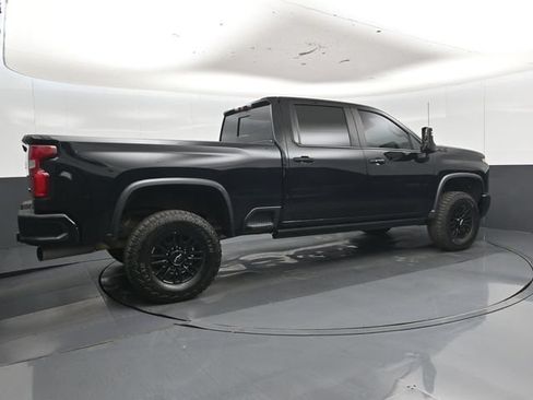 Used 2024 Chevrolet Silverado 2500 ZR2 w/ Technology Package AWD/4WD image 31