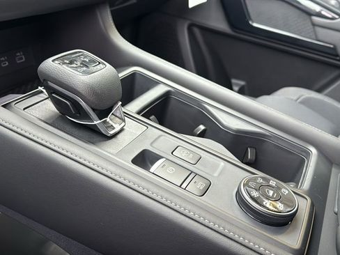 New 2025 Nissan Pathfinder S image 21