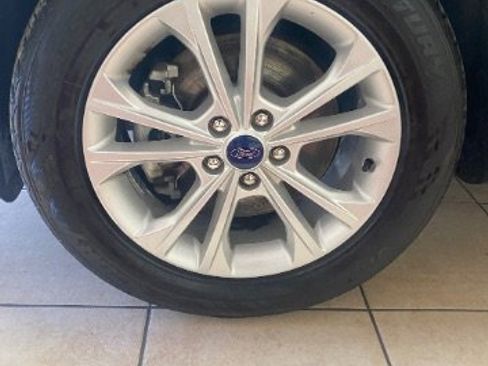 Used 2018 Ford Escape SE image 23