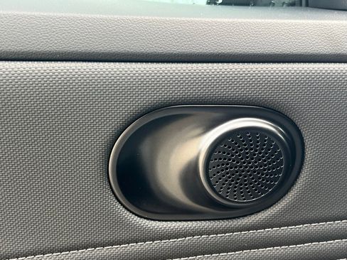 Certified 2025 Hyundai Elantra Sport image 23