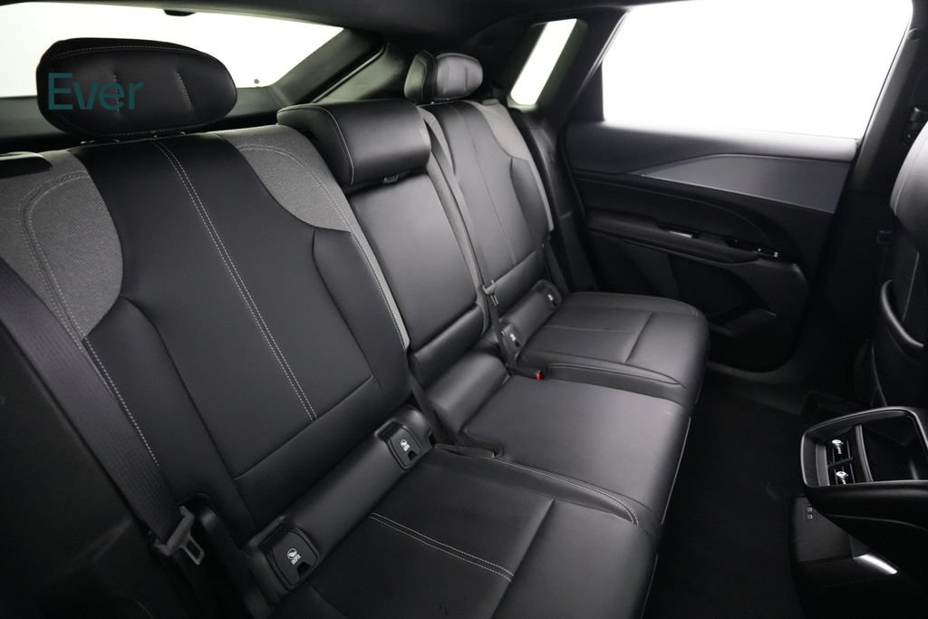 Used 2024 Cadillac Lyriq Tech AWD/4WD image 5
