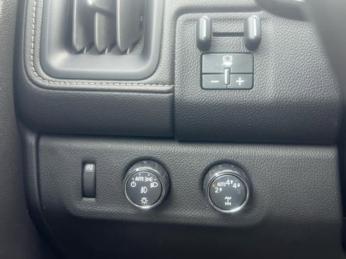 Used 2021 GMC Canyon Denali image 14