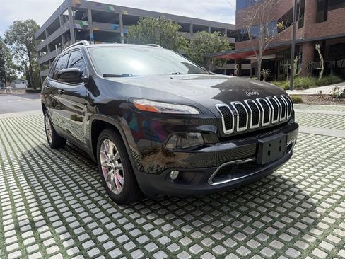 Used 2016 Jeep Cherokee Limited image 19