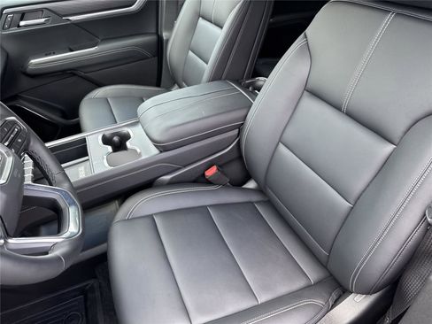 Used 2026 GMC Acadia Elevation w/ Black Edition FWD image 11