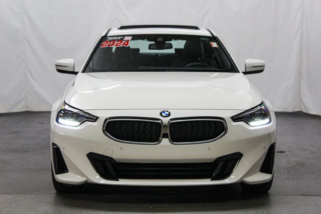 Used 2024 BMW 230i xDrive Coupe w/ Convenience Package AWD/4WD image 3