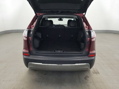 Used 2019 Jeep Cherokee Limited FWD image 29