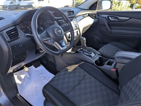 Used 2018 Nissan Rogue Sport SV image 22