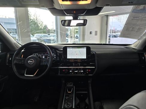 Used 2025 Nissan Pathfinder SL w/ SL Premium Package image 25
