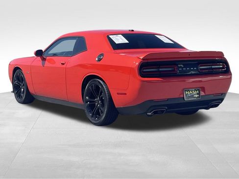 Used 2020 Dodge Challenger R/T RWD image 5