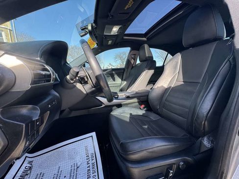 Used 2016 Lexus IS 350 AWD image 10