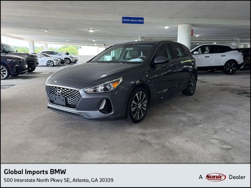 Used 2018 Hyundai Elantra GT FWD image 1
