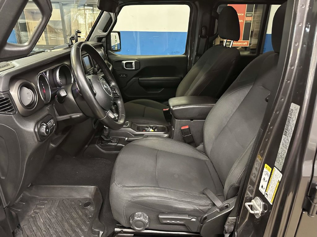 Used 2018 Jeep Wrangler Unlimited Sport S AWD/4WD image 6